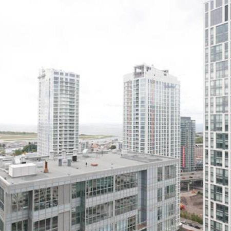N2N Suites - Downtown Lake & City View Apartments Toronto Exterior photo